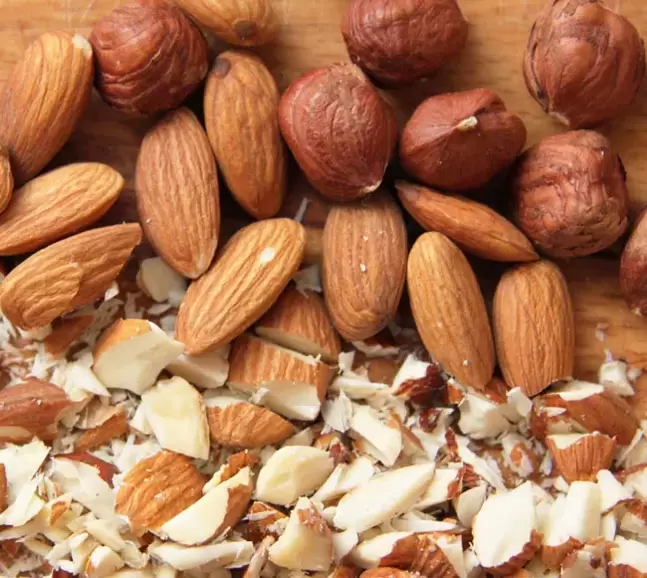 La puissance des amandes et des noisettes